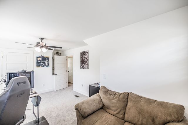 1160 Jonathan Ln, Springfield, TN 37172