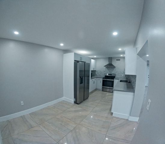 352 Johnston Street, Fort Pierce, FL 34982