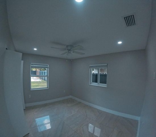 352 Johnston Street, Fort Pierce, FL 34982