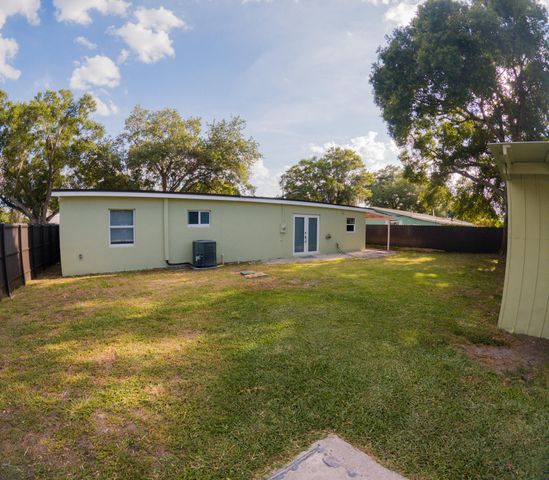 352 Johnston Street, Fort Pierce, FL 34982