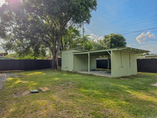 352 Johnston Street, Fort Pierce, FL 34982
