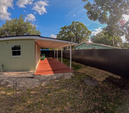 352 Johnston Street, Fort Pierce, FL 34982