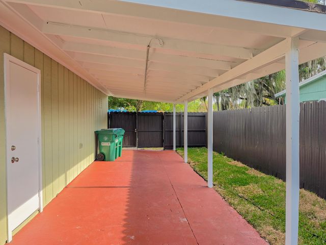 352 Johnston Street, Fort Pierce, FL 34982