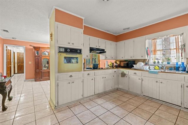 339 Stewart SW Drive, Calhoun, GA 30701