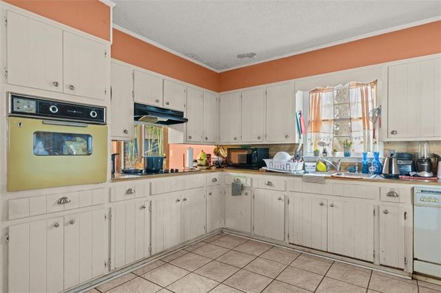 339 Stewart SW Drive, Calhoun, GA 30701