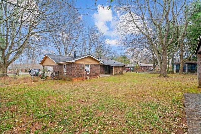 339 Stewart SW Drive, Calhoun, GA 30701