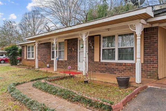 339 Stewart SW Drive, Calhoun, GA 30701