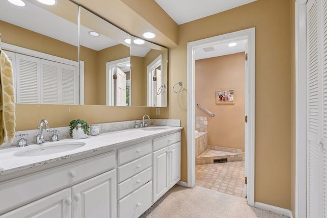 1355 Medora Road, Mendota Heights, MN 55118