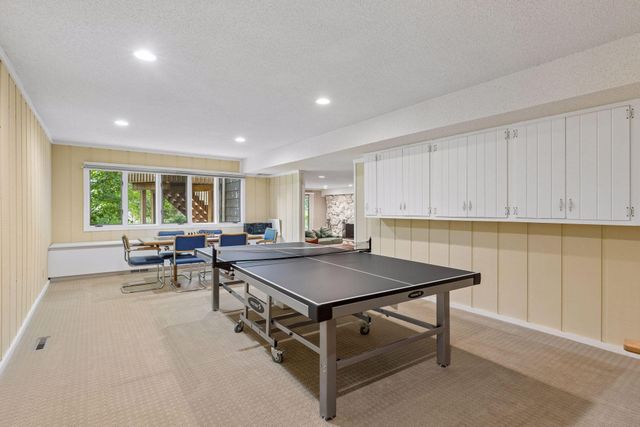 1355 Medora Road, Mendota Heights, MN 55118