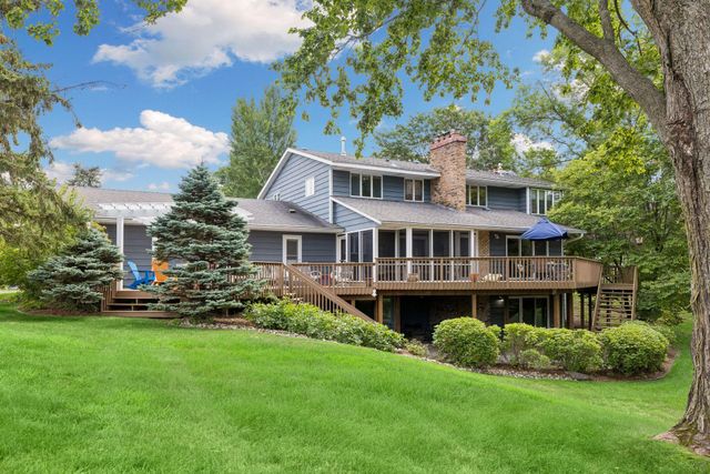 1355 Medora Road, Mendota Heights, MN 55118