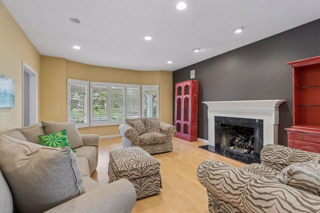 1355 Medora Road, Mendota Heights, MN 55118