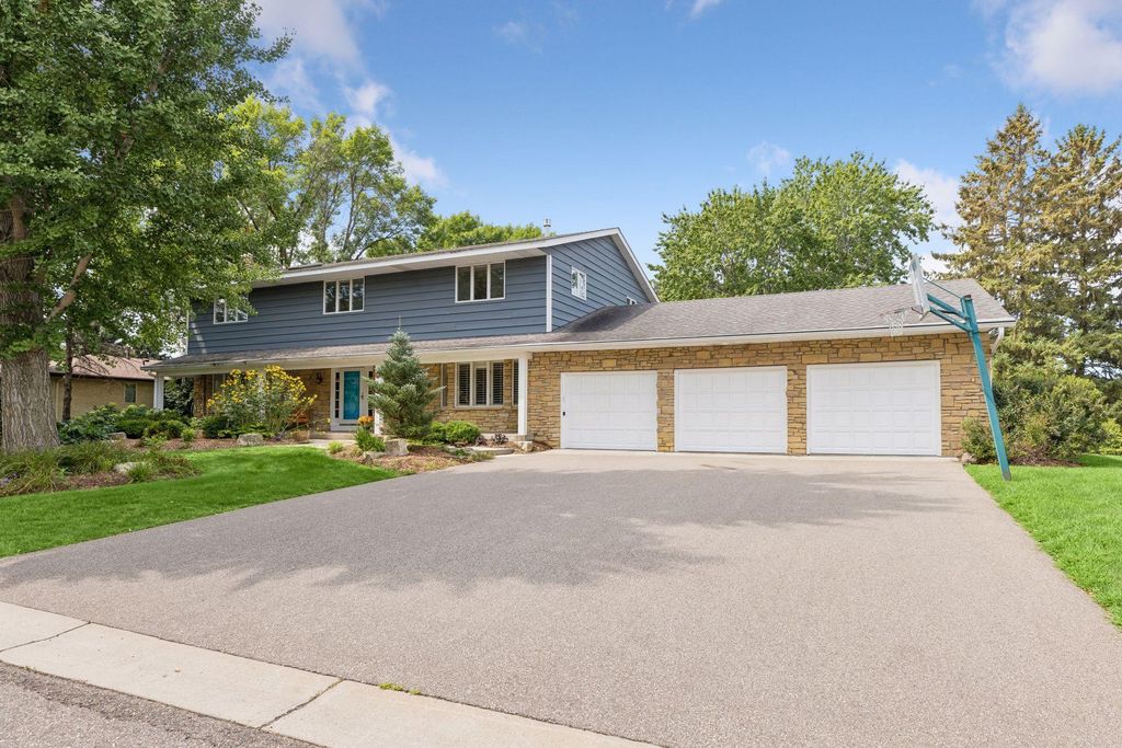 1355 Medora Road, Mendota Heights, MN 55118 — exterior