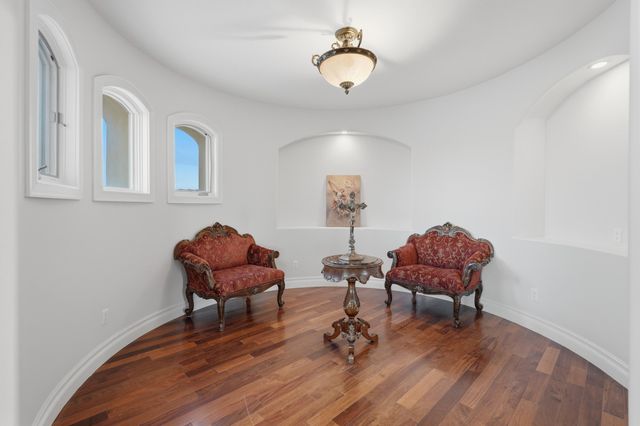 800 Salida Sandia SW, Albuquerque, NM 87105