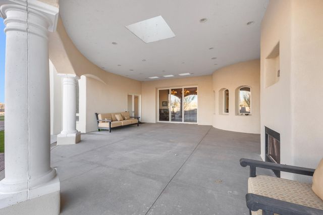 800 Salida Sandia SW, Albuquerque, NM 87105