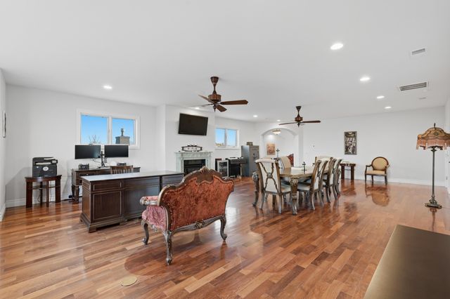 800 Salida Sandia SW, Albuquerque, NM 87105