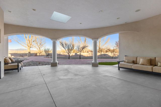 800 Salida Sandia SW, Albuquerque, NM 87105