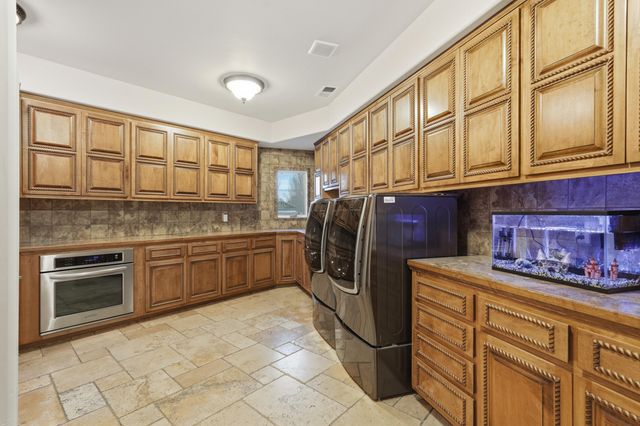 800 Salida Sandia SW, Albuquerque, NM 87105