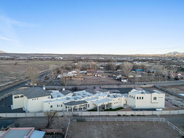 800 Salida Sandia SW, Albuquerque, NM 87105