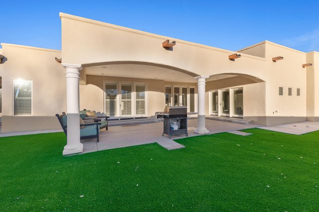 800 Salida Sandia SW, Albuquerque, NM 87105