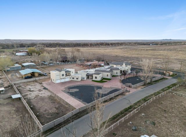 800 Salida Sandia SW, Albuquerque, NM 87105