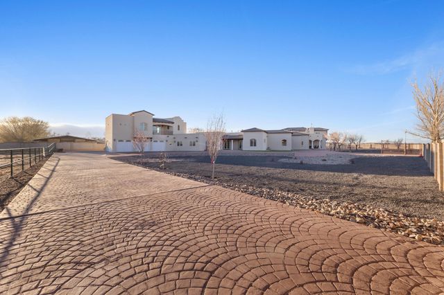 800 Salida Sandia SW, Albuquerque, NM 87105