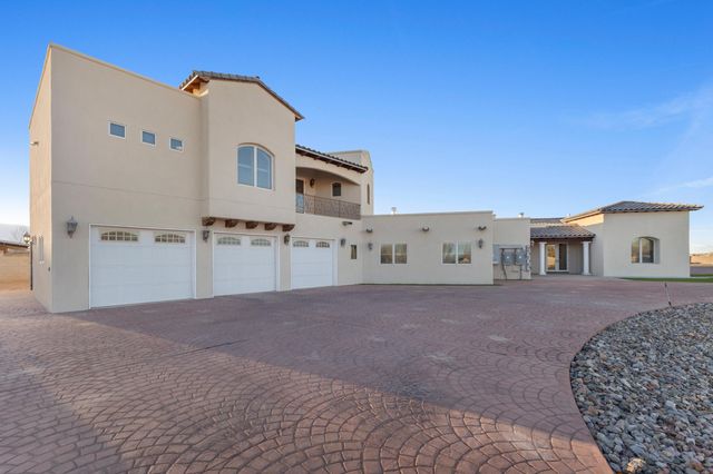 800 Salida Sandia SW, Albuquerque, NM 87105