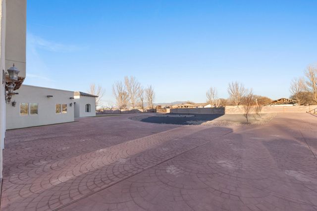 800 Salida Sandia SW, Albuquerque, NM 87105