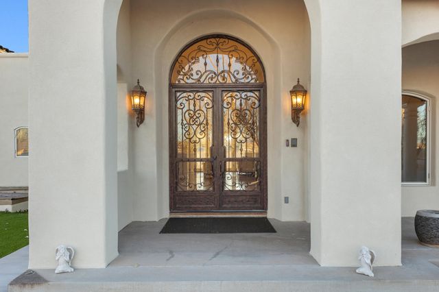 800 Salida Sandia SW, Albuquerque, NM 87105