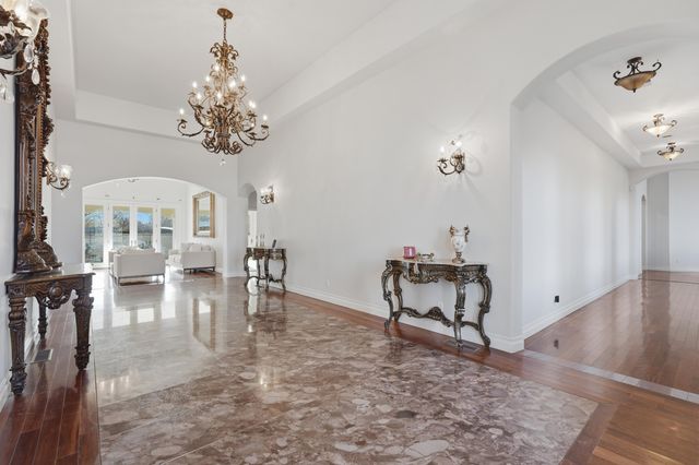 800 Salida Sandia SW, Albuquerque, NM 87105