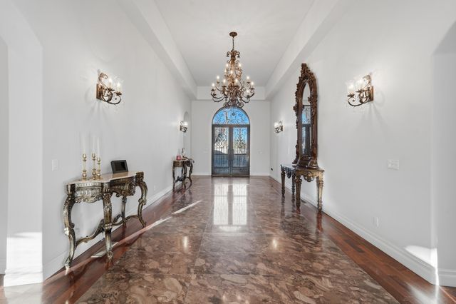 800 Salida Sandia SW, Albuquerque, NM 87105