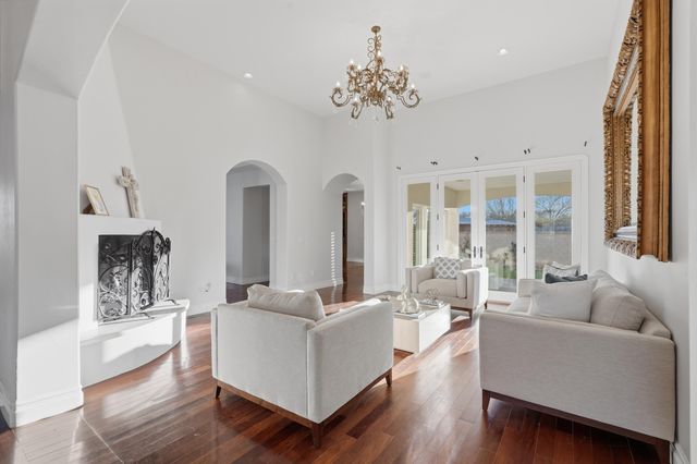 800 Salida Sandia SW, Albuquerque, NM 87105