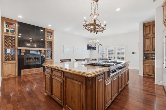 800 Salida Sandia SW, Albuquerque, NM 87105