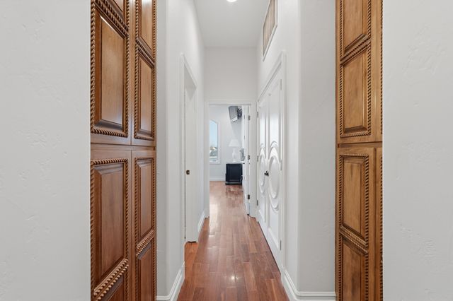 800 Salida Sandia SW, Albuquerque, NM 87105