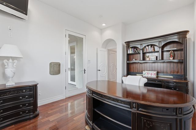 800 Salida Sandia SW, Albuquerque, NM 87105