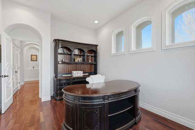 800 Salida Sandia SW, Albuquerque, NM 87105