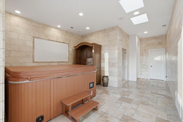 800 Salida Sandia SW, Albuquerque, NM 87105