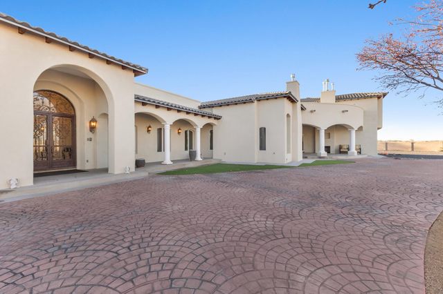 800 Salida Sandia SW, Albuquerque, NM 87105