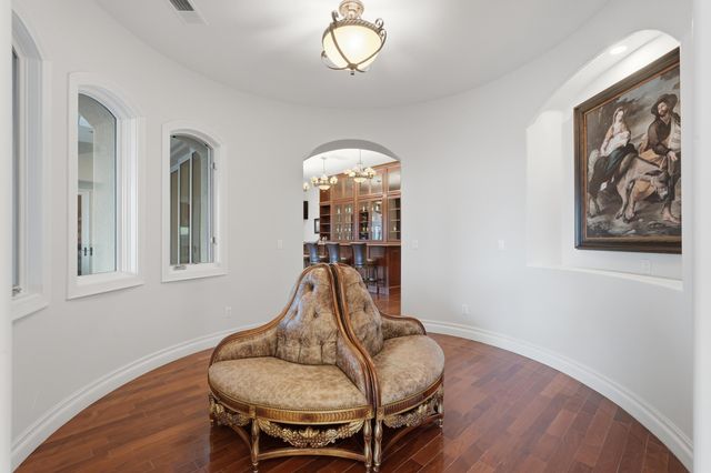 800 Salida Sandia SW, Albuquerque, NM 87105
