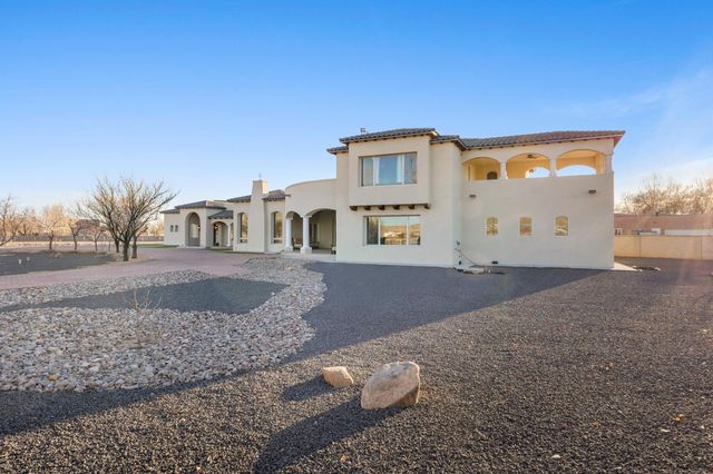 800 Salida Sandia SW, Albuquerque, NM 87105