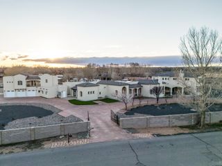800 Salida Sandia SW, Albuquerque, NM 87105