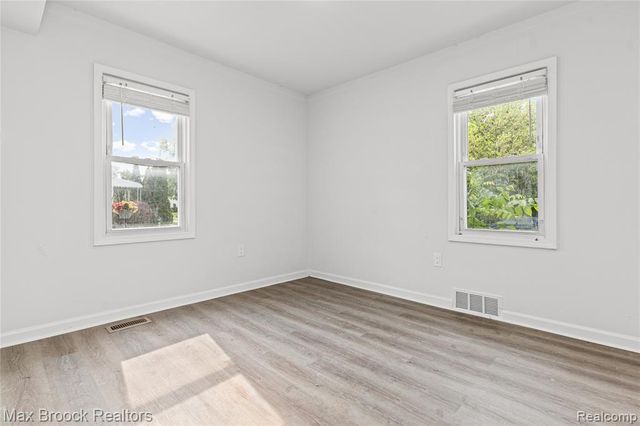 12399 Prospect Avenue, Warren, MI 48089