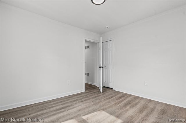 12399 Prospect Avenue, Warren, MI 48089