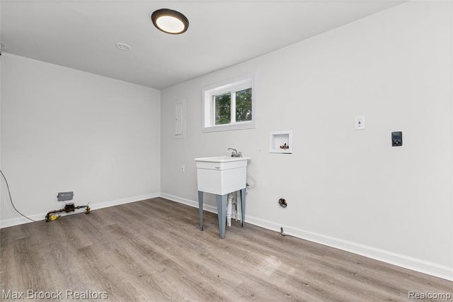 12399 Prospect Avenue, Warren, MI 48089