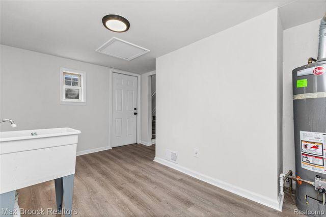 12399 Prospect Avenue, Warren, MI 48089