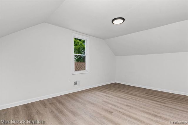 12399 Prospect Avenue, Warren, MI 48089