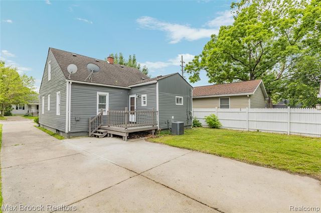 12399 Prospect Avenue, Warren, MI 48089