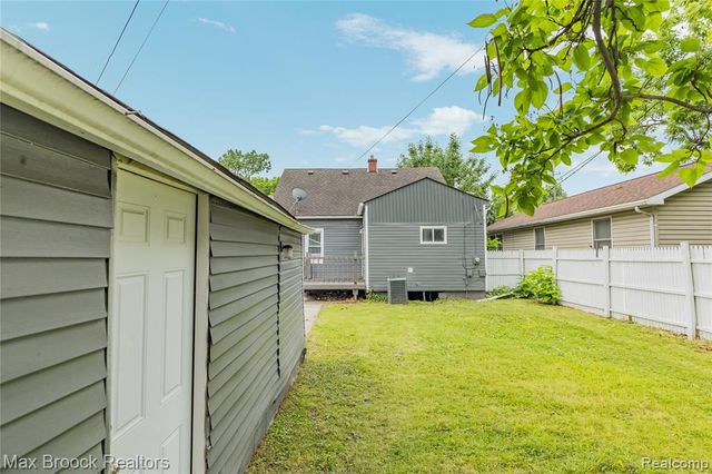 12399 Prospect Avenue, Warren, MI 48089