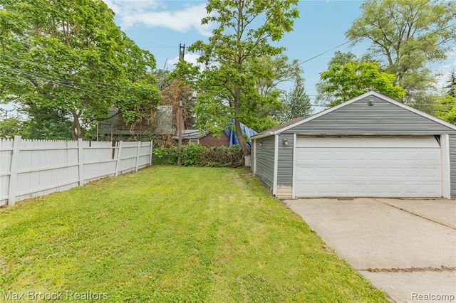 12399 Prospect Avenue, Warren, MI 48089