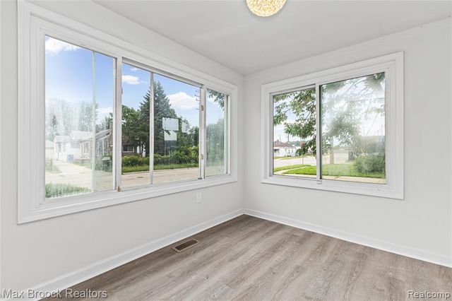 12399 Prospect Avenue, Warren, MI 48089