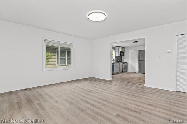12399 Prospect Avenue, Warren, MI 48089